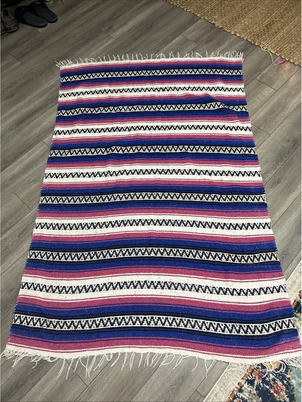 Vintage Southwest Serape 48x70 Blanket Pink Blue White